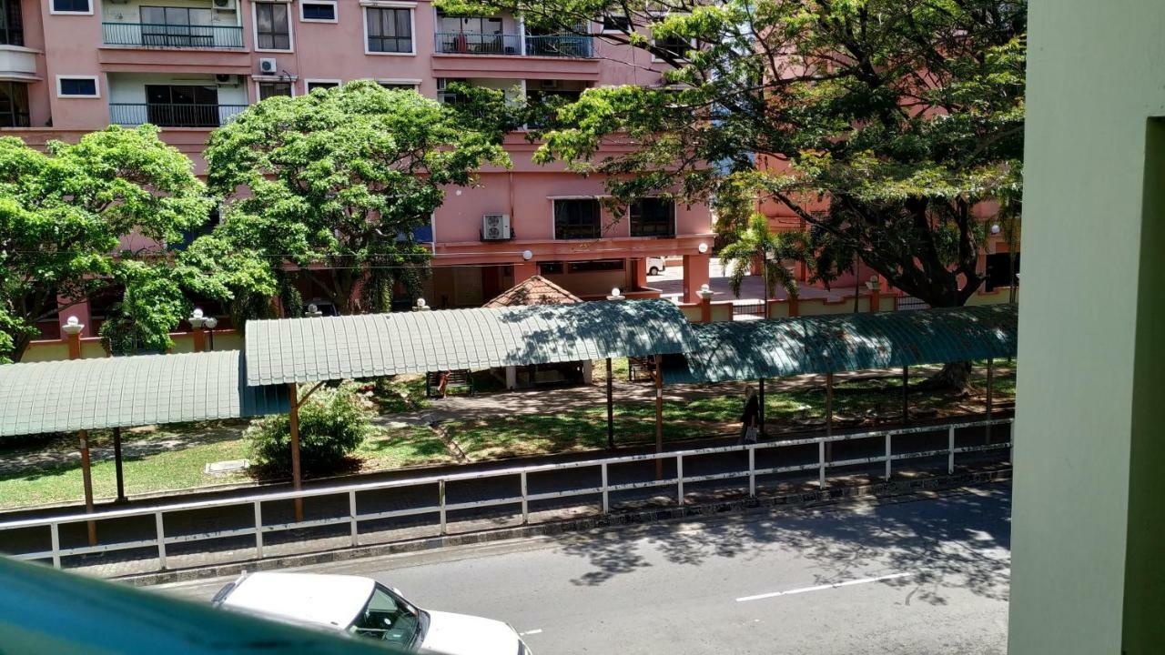 קוטה קינבלו Get Inn Backpackers מראה חיצוני תמונה